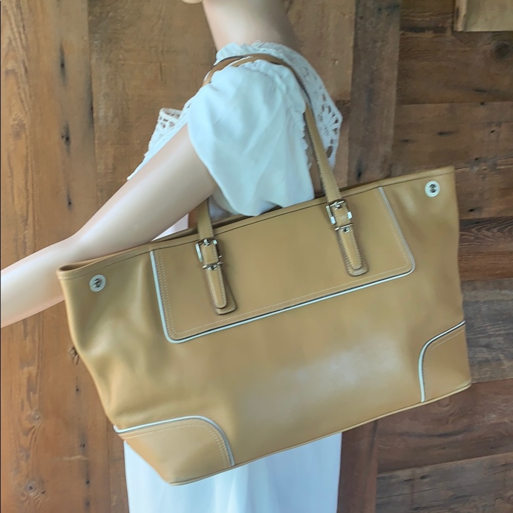 Tan leather coach large tote briefcase white 9606